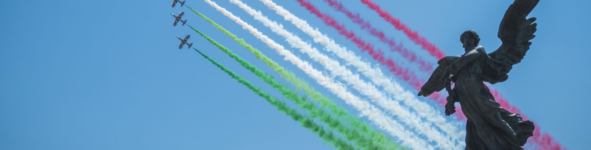 Italien Flagge im Himmel