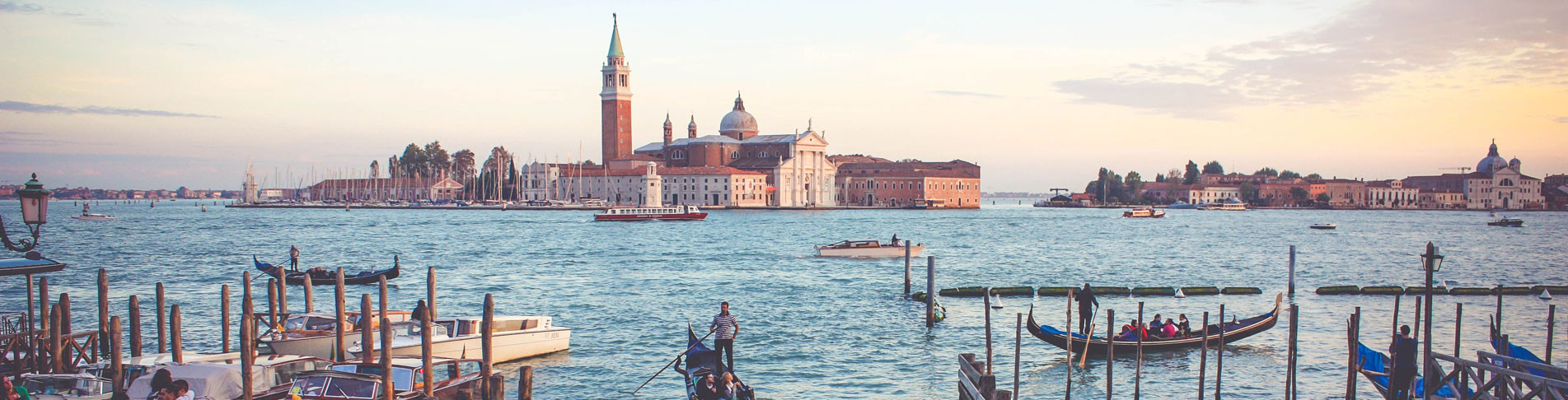 Fahrt auf dem Grand Canal bei einer Venedig Städtereise