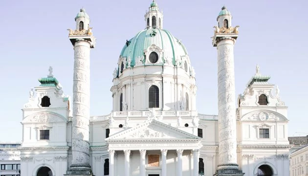 Die Karlskirche bei einer Wien Städtereise besuchen