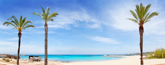 Formentera Urlaub buchen und an der Playa es Pujols Entspannen