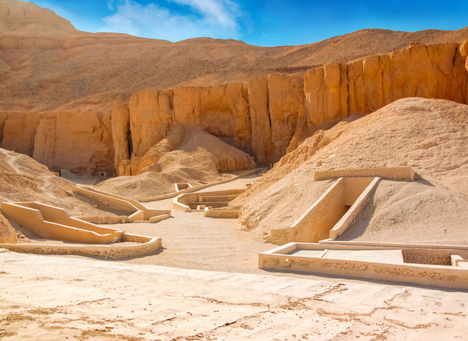 Grabkammern im Tal der Könige im Luxor Urlaub besuchen