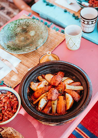 Traditionelles Essen aus Marokko: Tajine