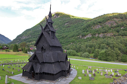 bedeutende Sehenswürdigkeit: Stabkirche Borgund in Norwegen