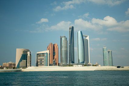 Abu Dhabi Skyline am am Persischen Golf