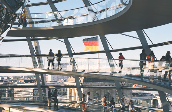 Die Reichstagskuppel in Berlin von innen