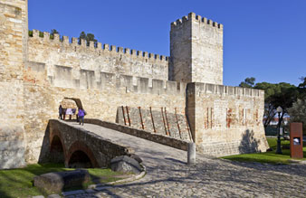 Castelo de São Jorge bei einer Lissabon Städtereise besuchen