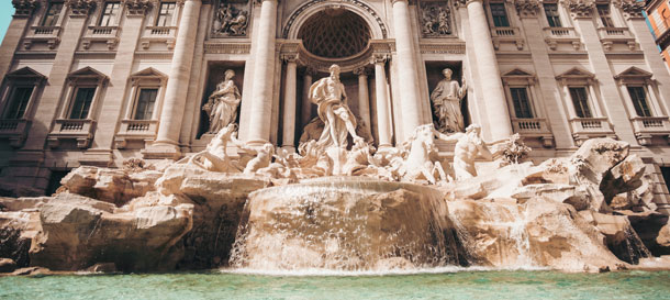 Den Trevibrunnen bei einer Rom Städtereise besuchen
