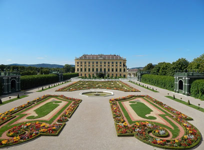 Schloss Schönbrunn bei einer Wien Städtereise besuchen