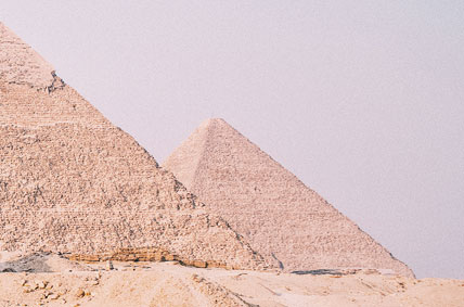Pyramiden im Niltal von Kairo