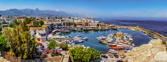 Zypern Urlaub buchen und am Hafen verweilen